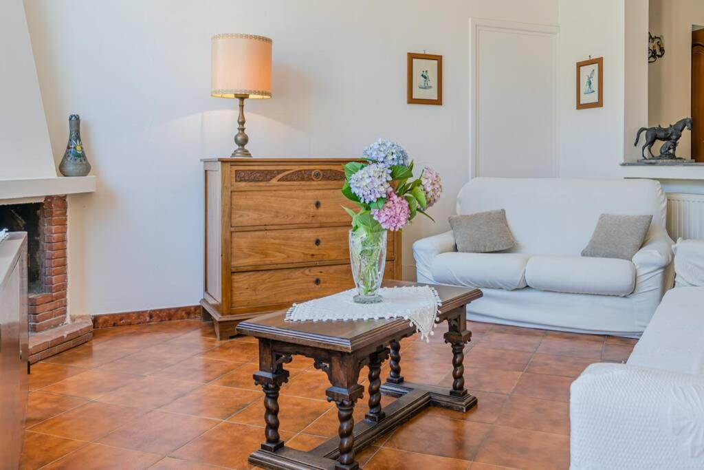 Casa Gege', For Up To 5 Guests, Shared Pool, Sorrento Center Apartment Exterior photo
